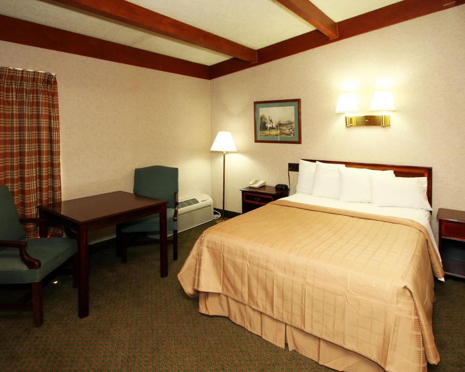 Quality Inn Waynesboro - Skyline Drive Exteriör bild