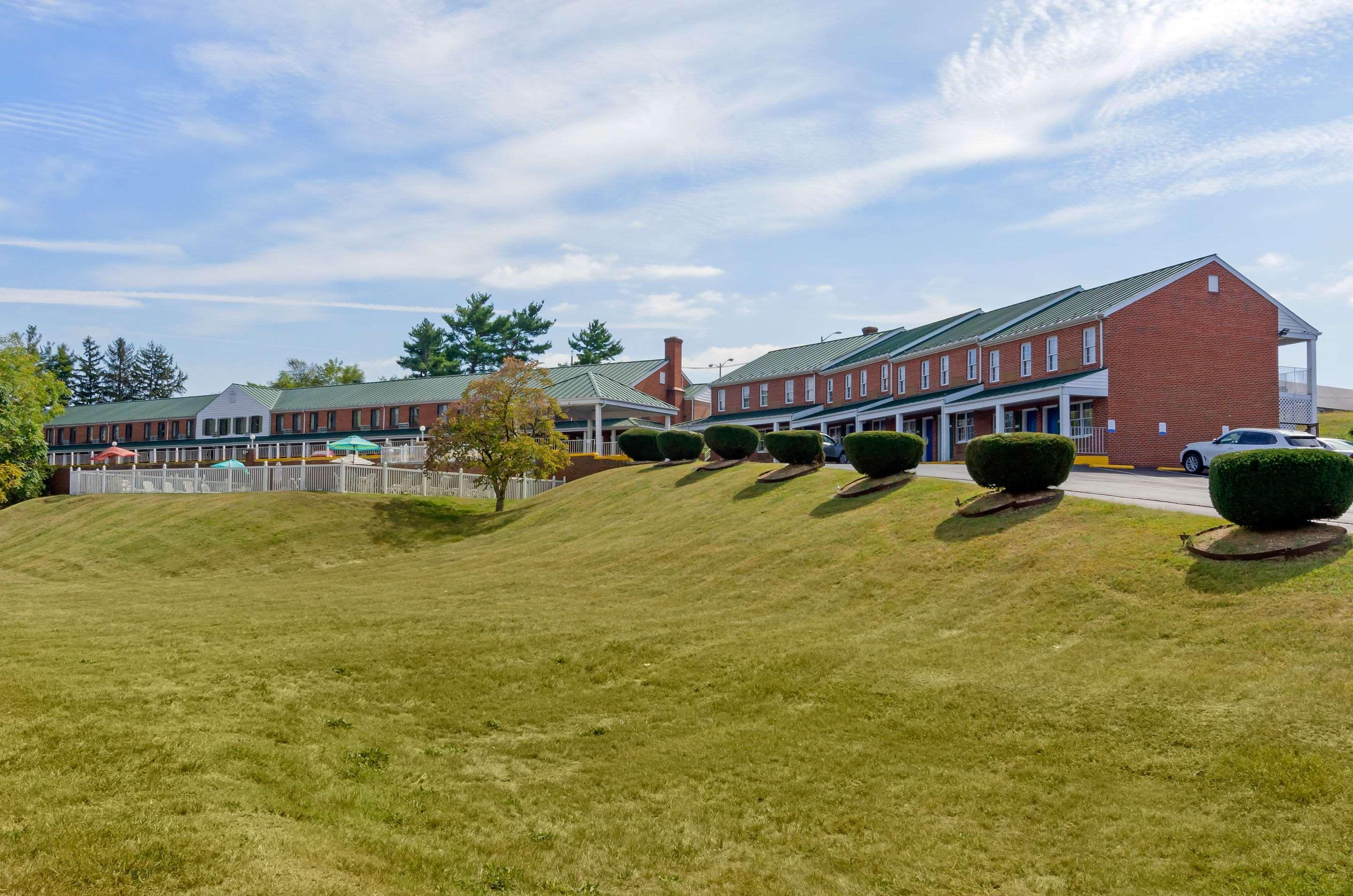 Quality Inn Waynesboro - Skyline Drive Exteriör bild