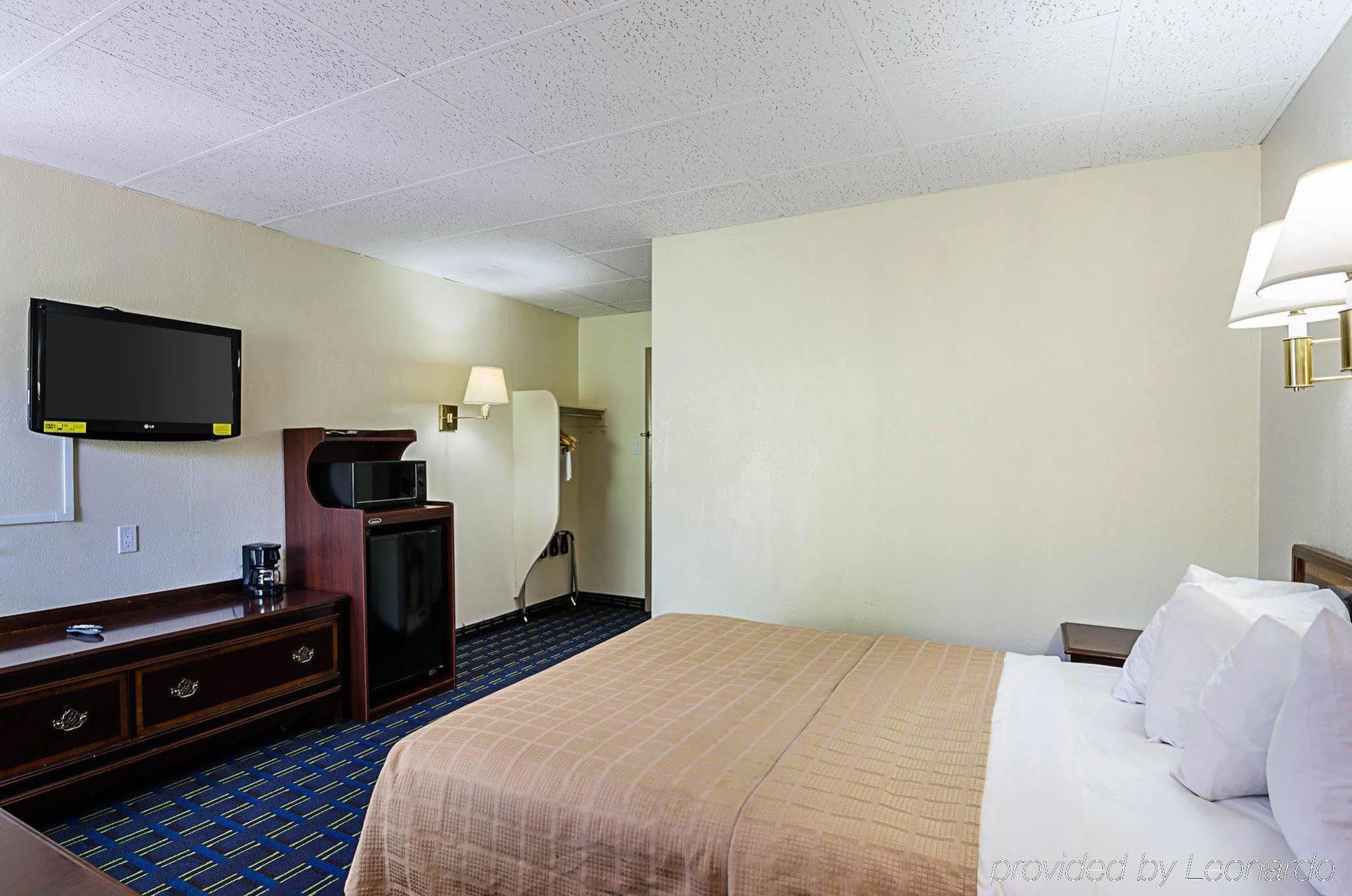 Quality Inn Waynesboro - Skyline Drive Exteriör bild